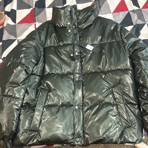 Fashion nova bubble coat very comfortable and warm for winter - Picture 1 of 4